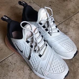 Women’s Nike Air Max 270 size 9